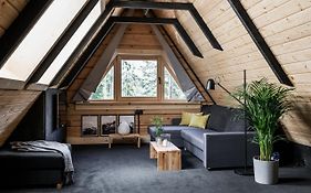 Mount Apart Sport House